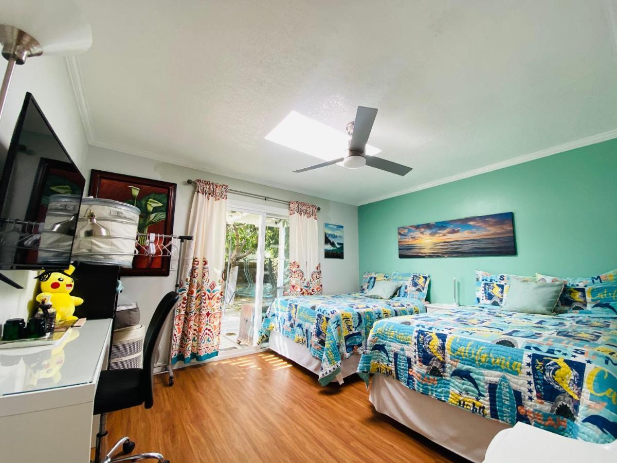 Costa Mesa Homestay - Private Rooms With 2 Shared Baths And Hosts Onsite Exterior photo